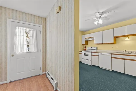 J8 Stonehedge Drive South Burlington VT 05403