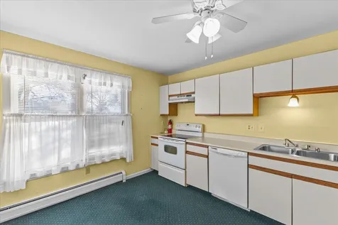 J8 Stonehedge Drive South Burlington VT 05403
