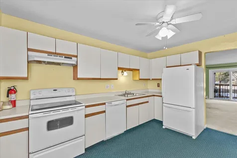 J8 Stonehedge Drive South Burlington VT 05403