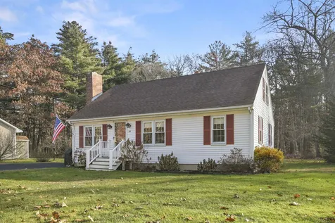 24 Silver Lane Rollinsford NH 03869
