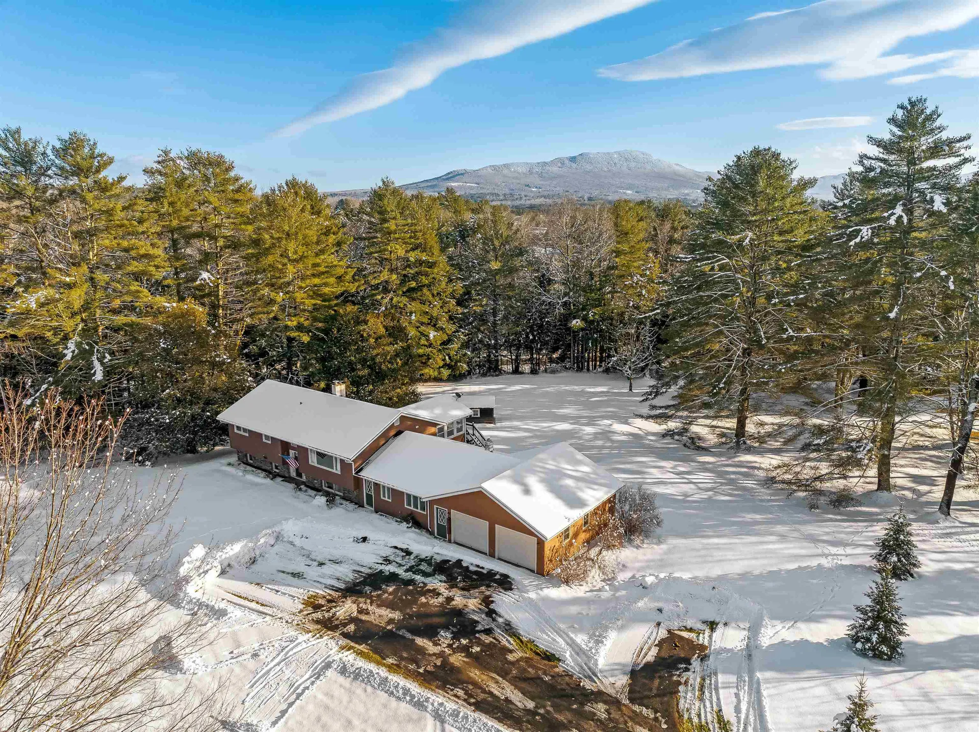 87 Pinewood Estates Morristown VT 05661