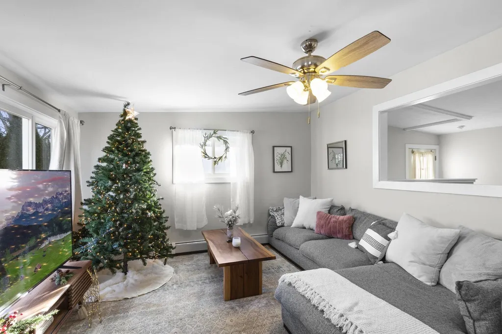 47 Hillside Drive Greenland NH 03840