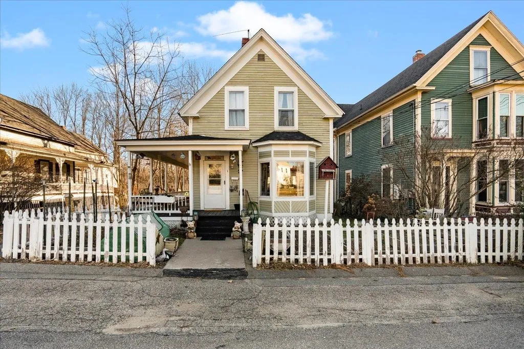 1 Charles Street Farmington NH 03835