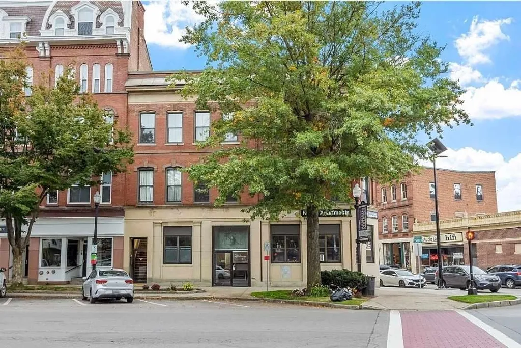1 Central Square Keene NH 03431