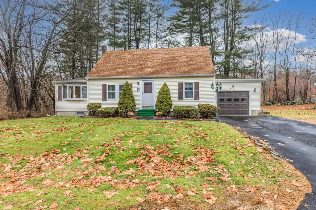 18 Pine Avenue Eliot ME 03903