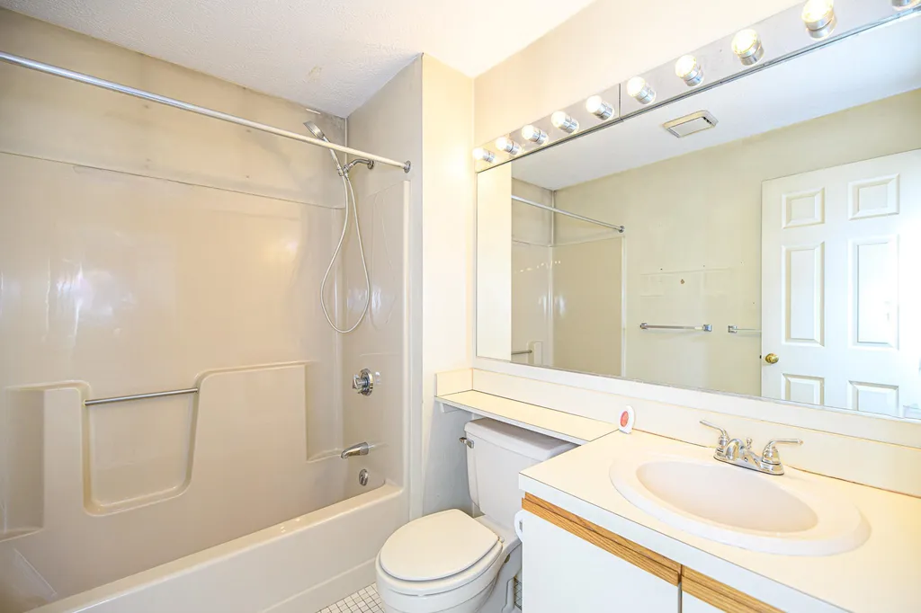 3 Timberwood Drive Goffstown NH 03045