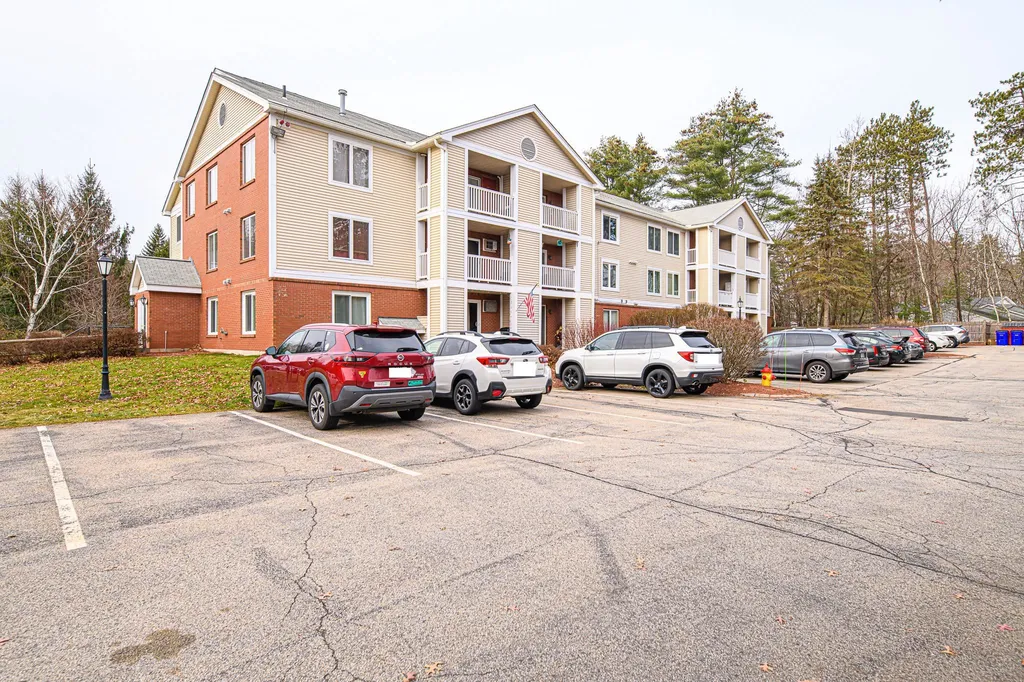 3 Timberwood Drive Goffstown NH 03045