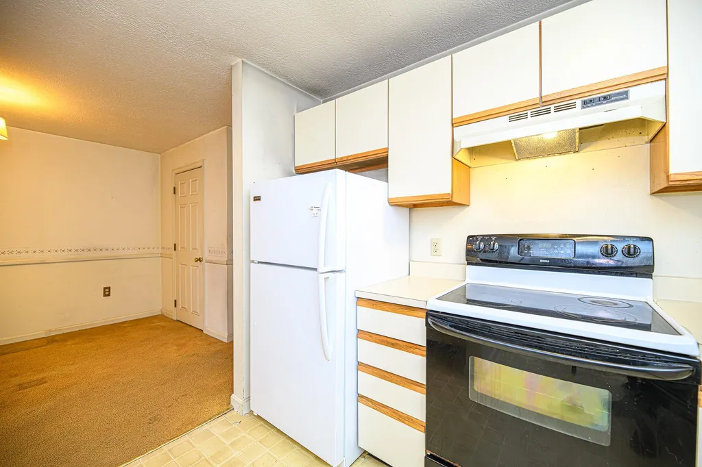 3 Timberwood Drive Goffstown NH 03045
