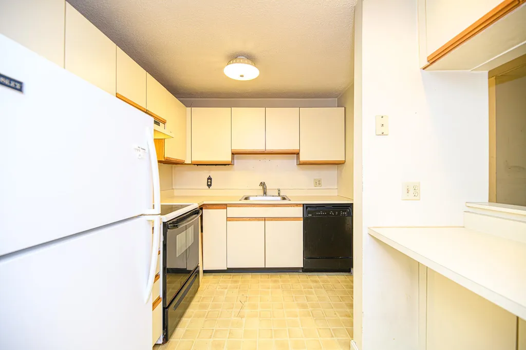 3 Timberwood Drive Goffstown NH 03045