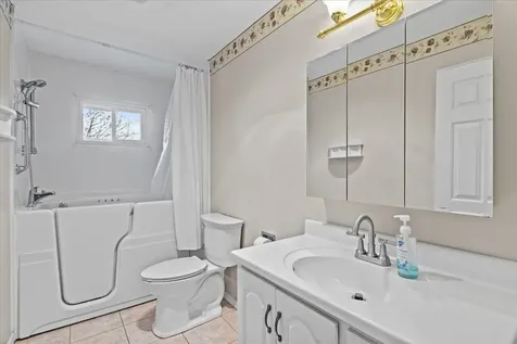 61 Hope Street Burlington VT 05408