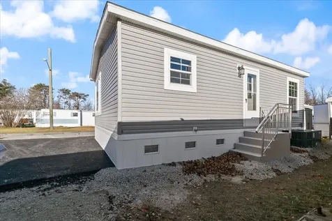 210 Oriental Gardens Road Portsmouth NH 03801