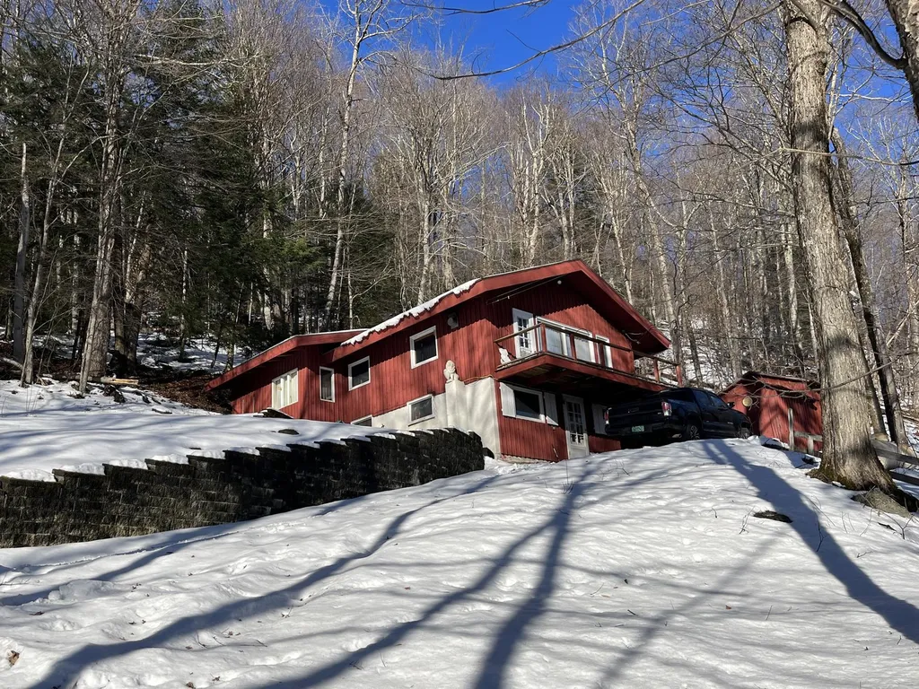 2878 German Flats Road Warren VT 05674