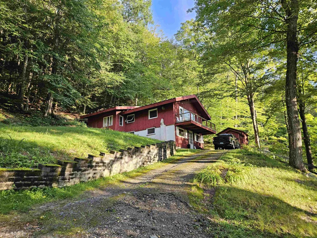 2878 German Flats Road Warren VT 05674