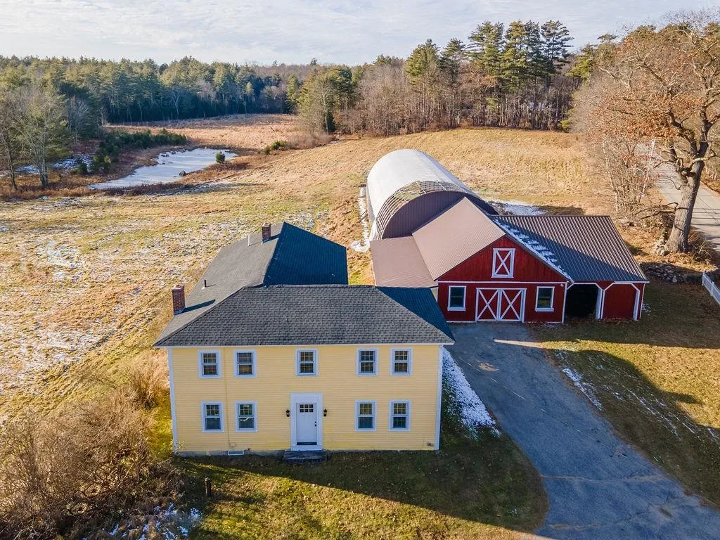 3 Pleasant Street Chichester NH 03258