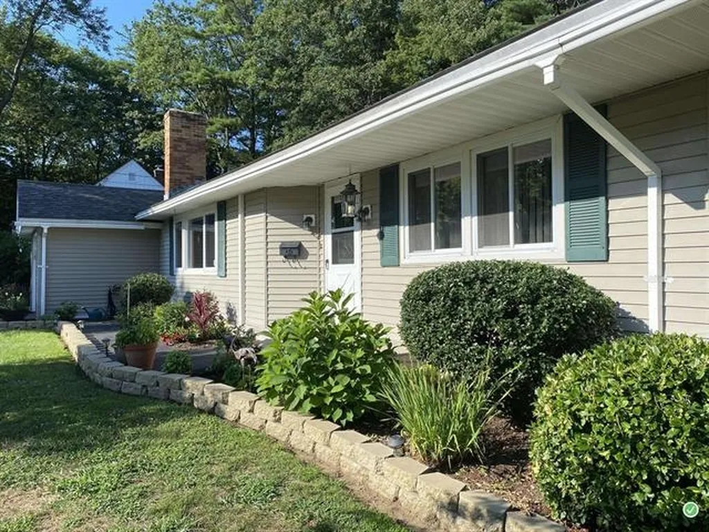 35 Mann Court Claremont NH 03743