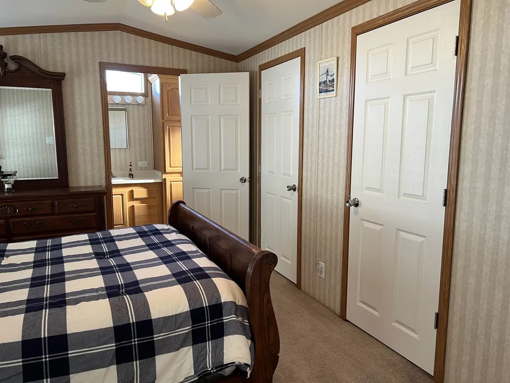 59 Hagop Road Salem NH 03079