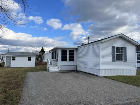59 Hagop Road Salem NH 03079