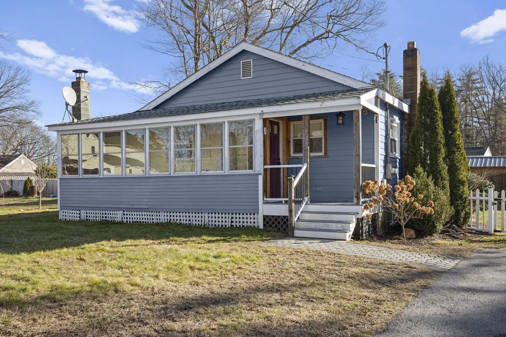 5 Dulcies Point Road Kingston NH 03848
