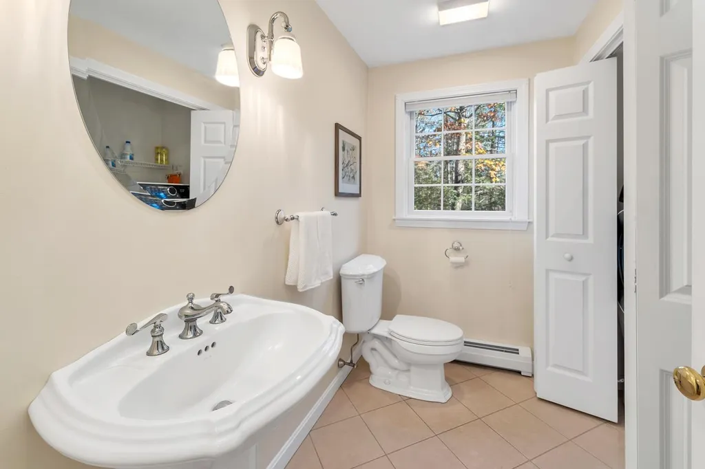 32 Heritage Drive Berwick ME 03901-2753