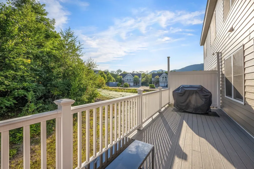 111 Woodland Loop Lincoln NH 03251