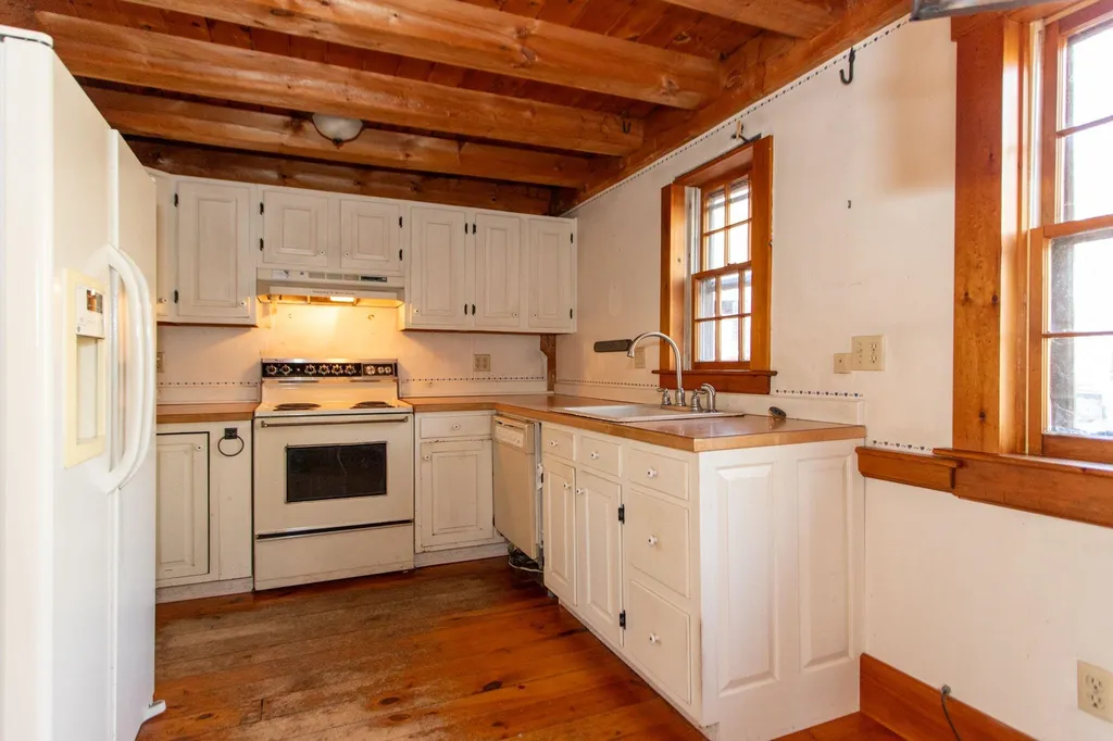 1 Barbour Road Hampton NH 03842