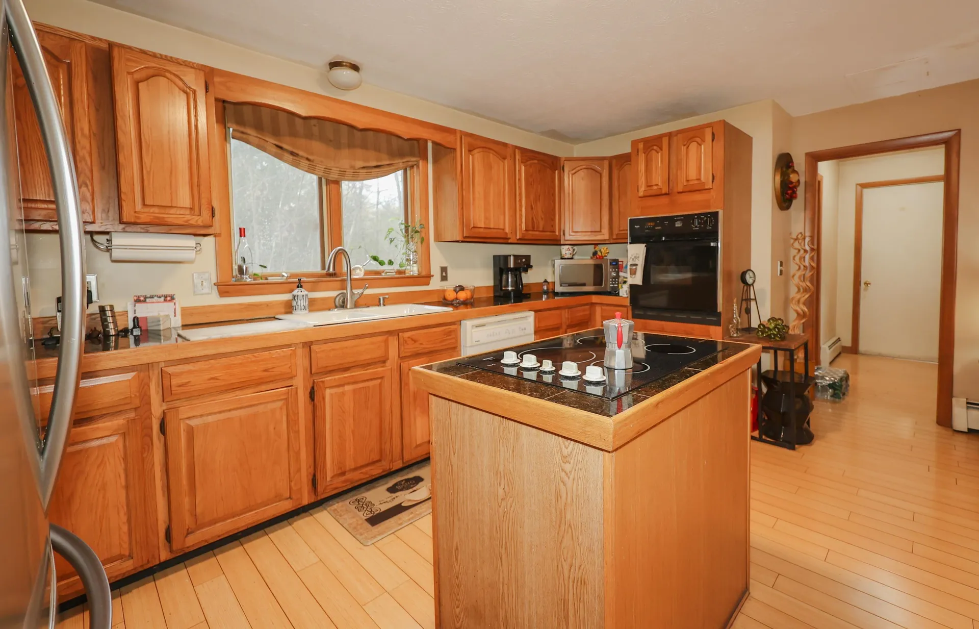 28 Old Manchester Road Amherst NH 03031