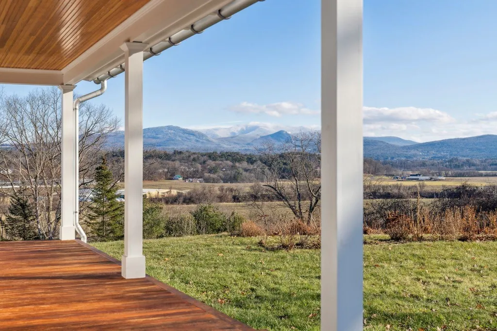 2296 Route 5 Newbury VT 05081