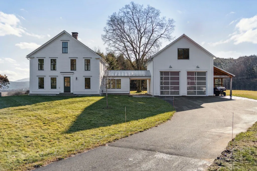 2296 Route 5 Newbury VT 05081