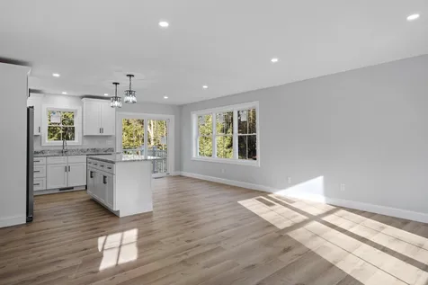 62 Queen Street Boscawen NH 03303