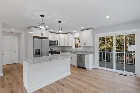 62 Queen Street Boscawen NH 03303