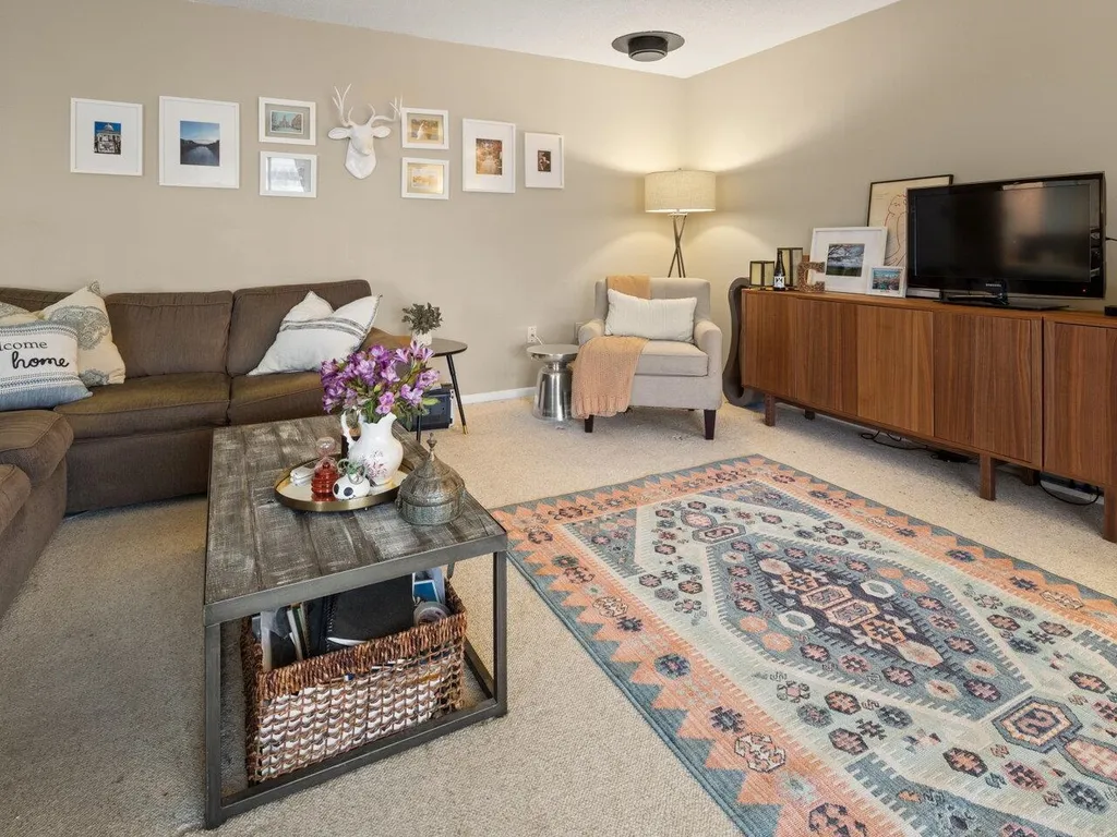 14 Bayberry Lane South Burlington VT 05403