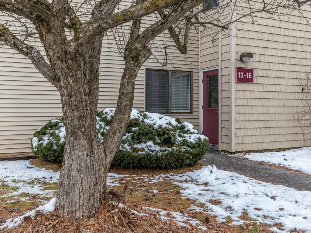 14 Bayberry Lane South Burlington VT 05403