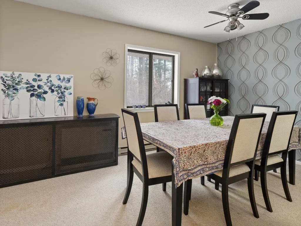 14 Bayberry Lane South Burlington VT 05403