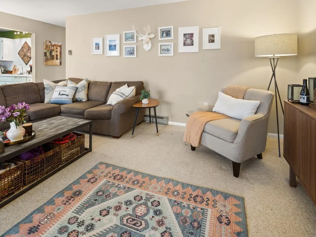 14 Bayberry Lane South Burlington VT 05403