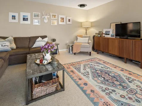 14 Bayberry Lane South Burlington VT 05403