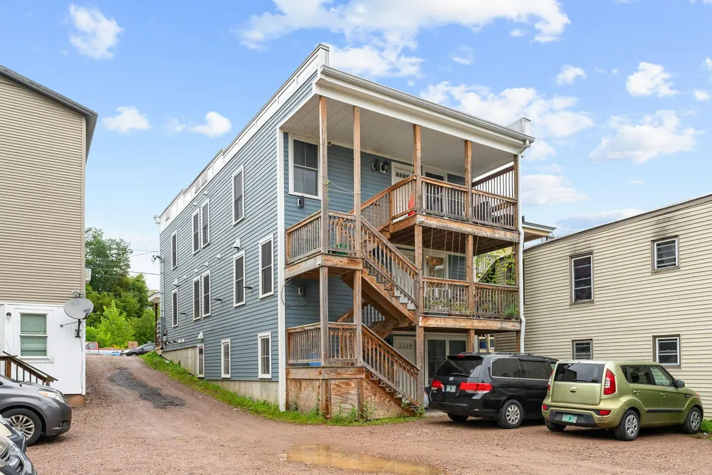 102 Malletts Bay Avenue Winooski VT 05404