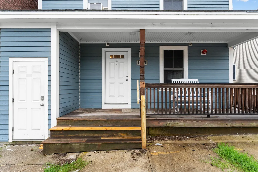 102 Malletts Bay Avenue Winooski VT 05404