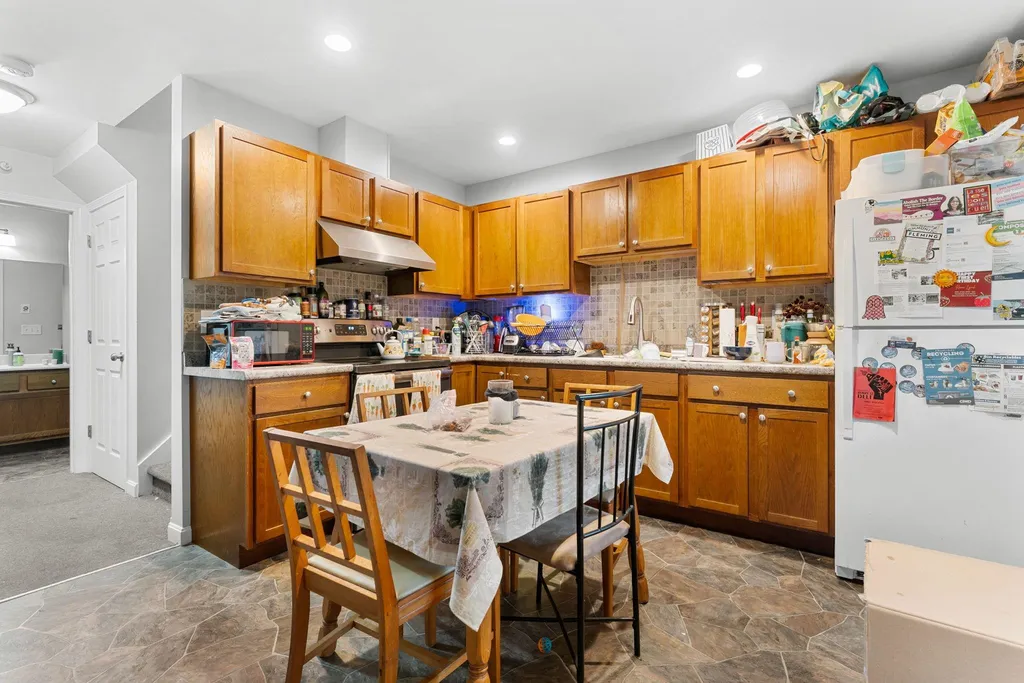 102 Malletts Bay Avenue Winooski VT 05404