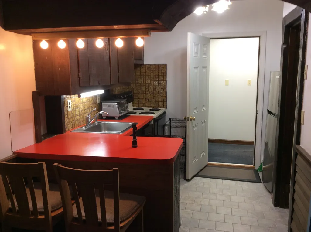 195 Rockingham Road Derry NH 03038