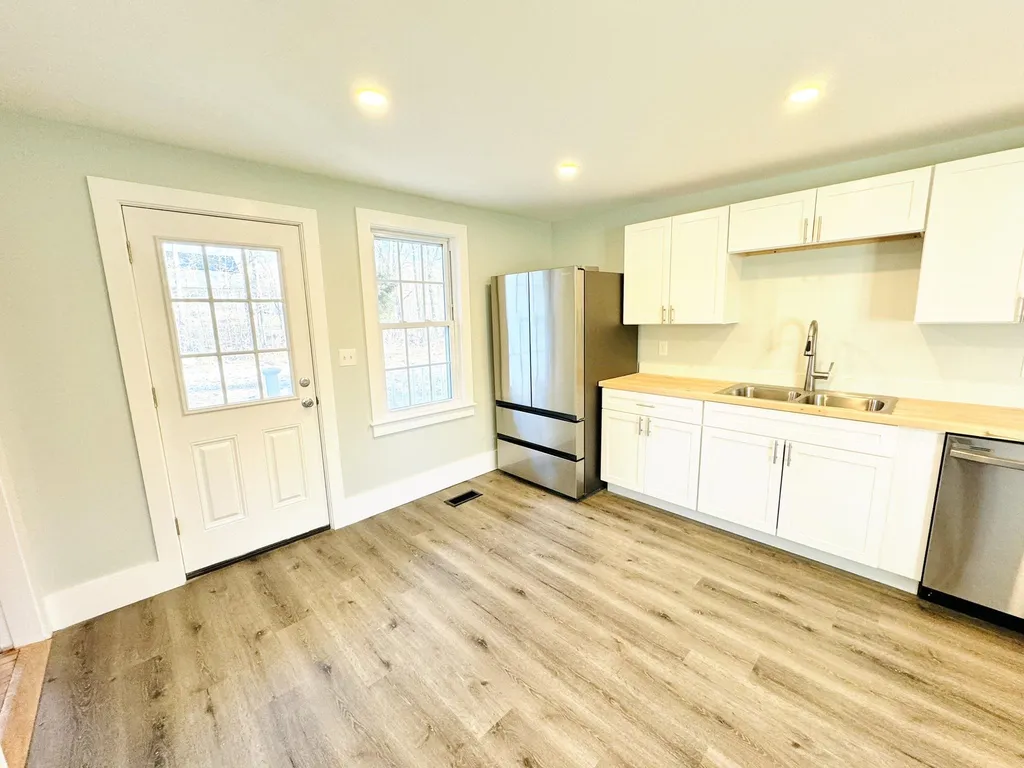 18 Winchester Road Richmond NH 03470