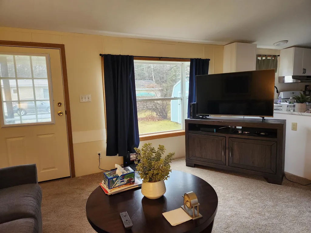 14 Collin Place Claremont NH 03743