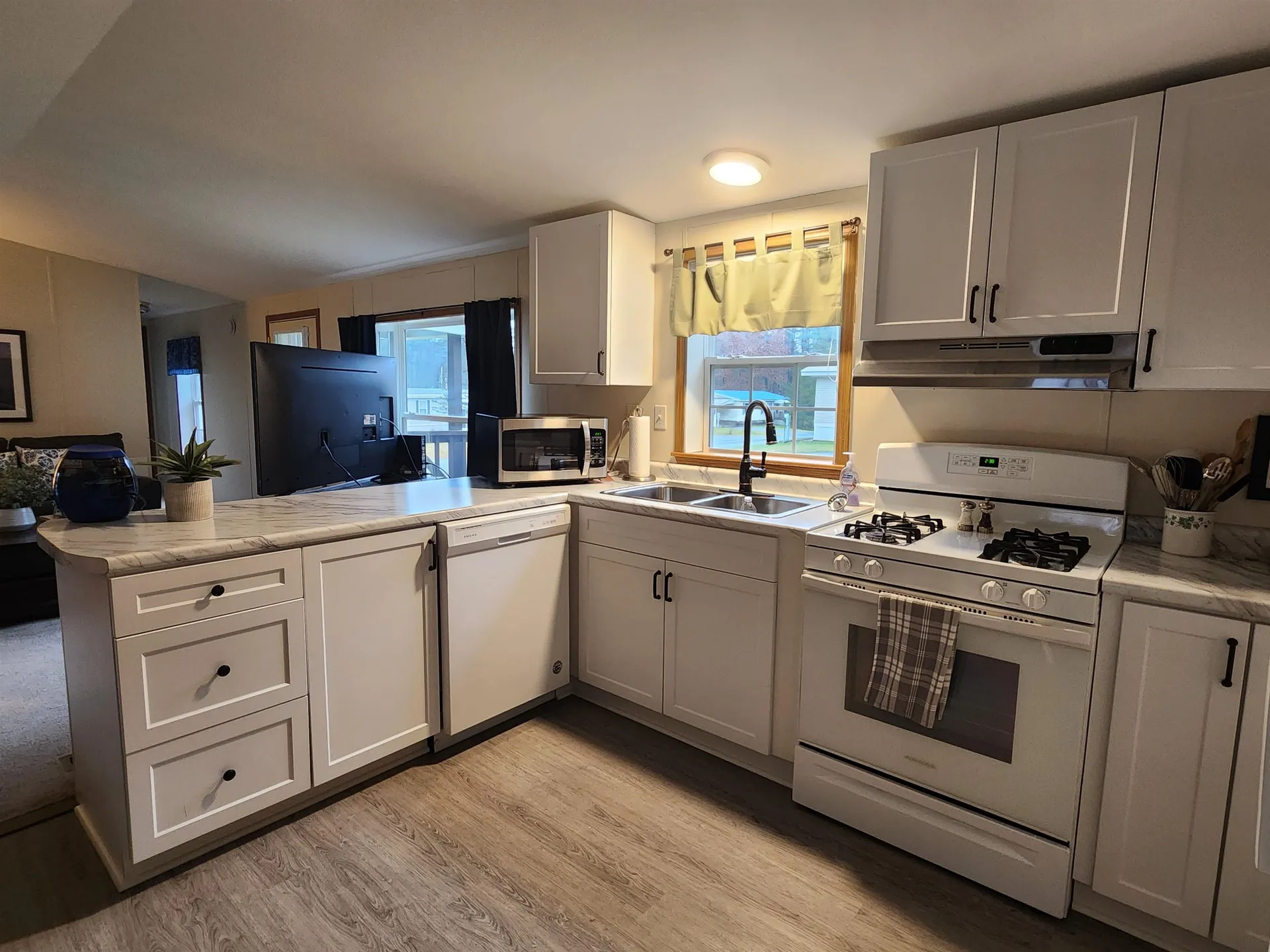 14 Collin Place Claremont NH 03743