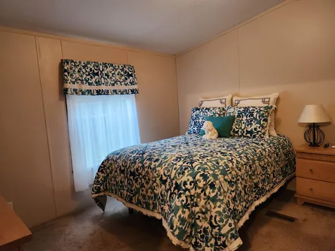 14 Collin Place Claremont NH 03743