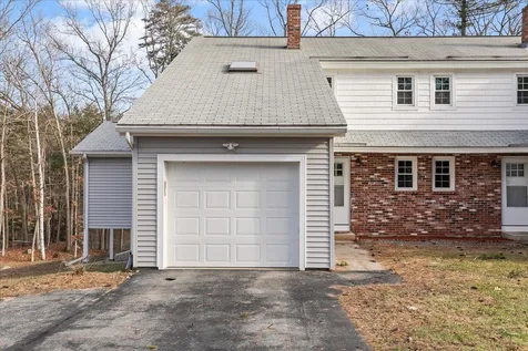11 Clare Lane Salem NH 03079