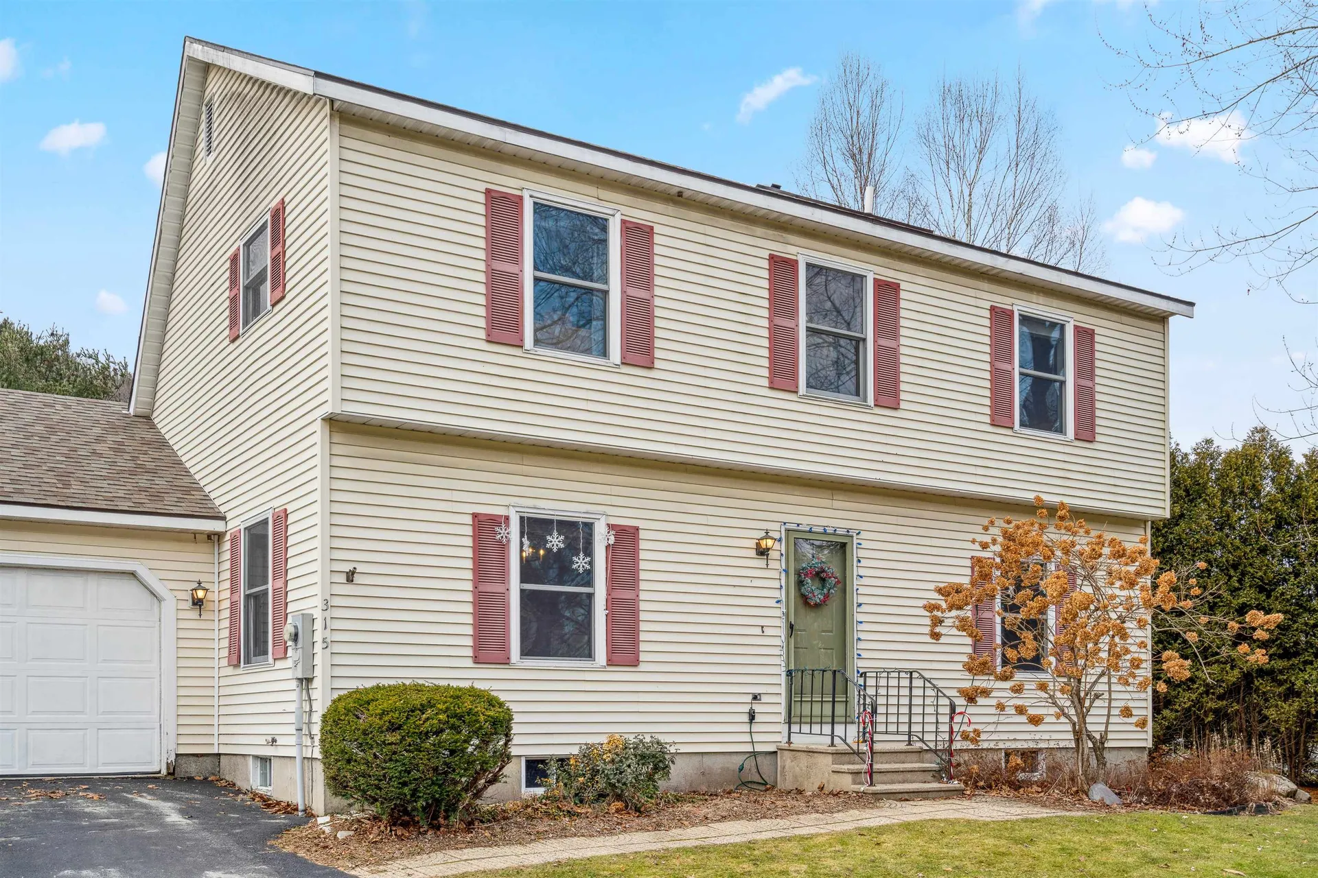 315 Cross Street Hartford VT 05059