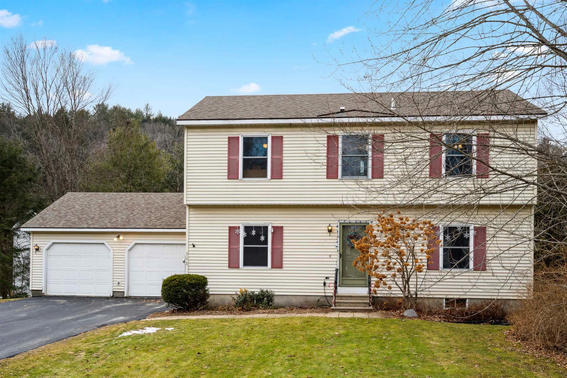 315 Cross Street Hartford VT 05059