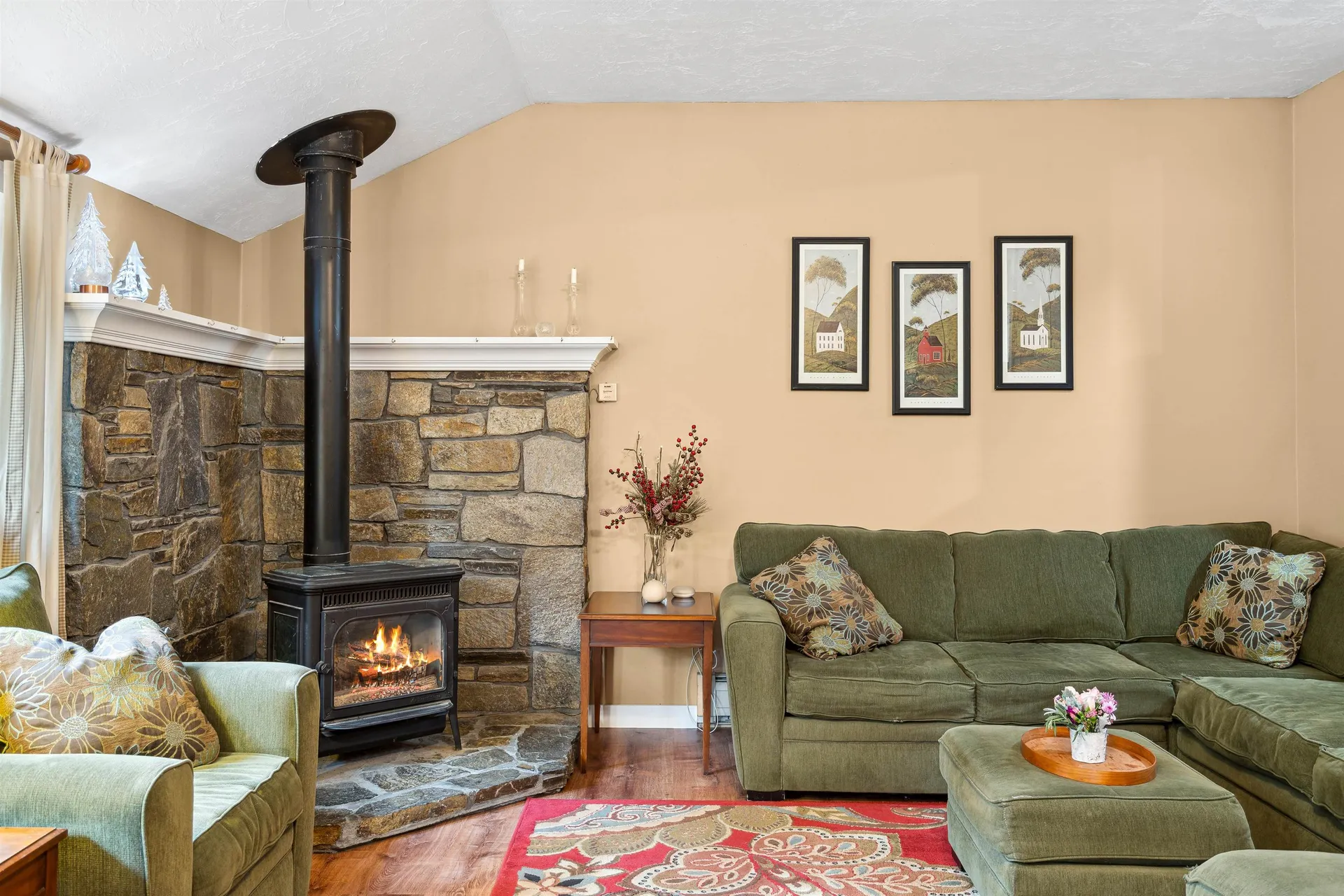 315 Cross Street Hartford VT 05059