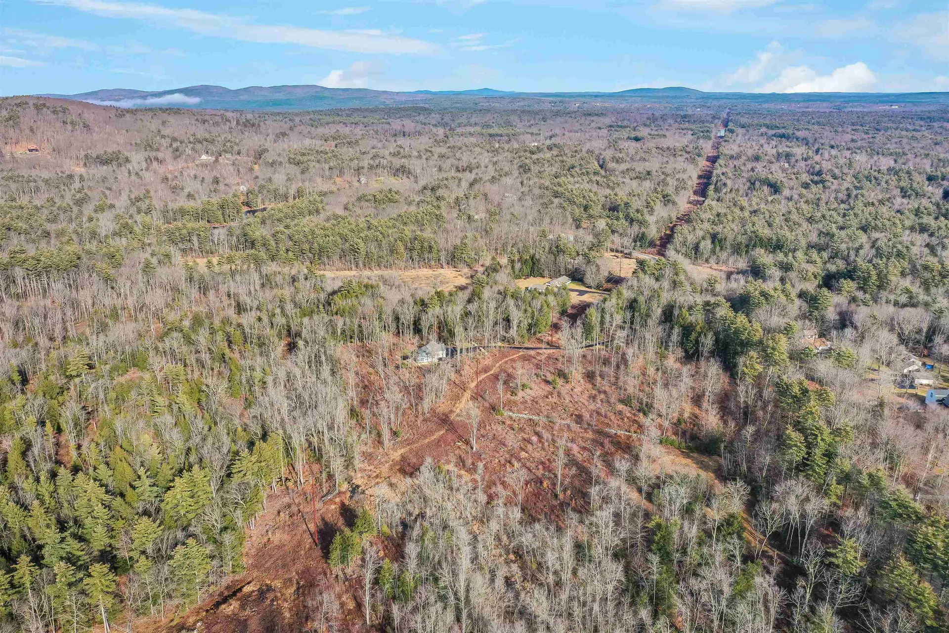 404/91/1a Merrill Road Candia NH 03034