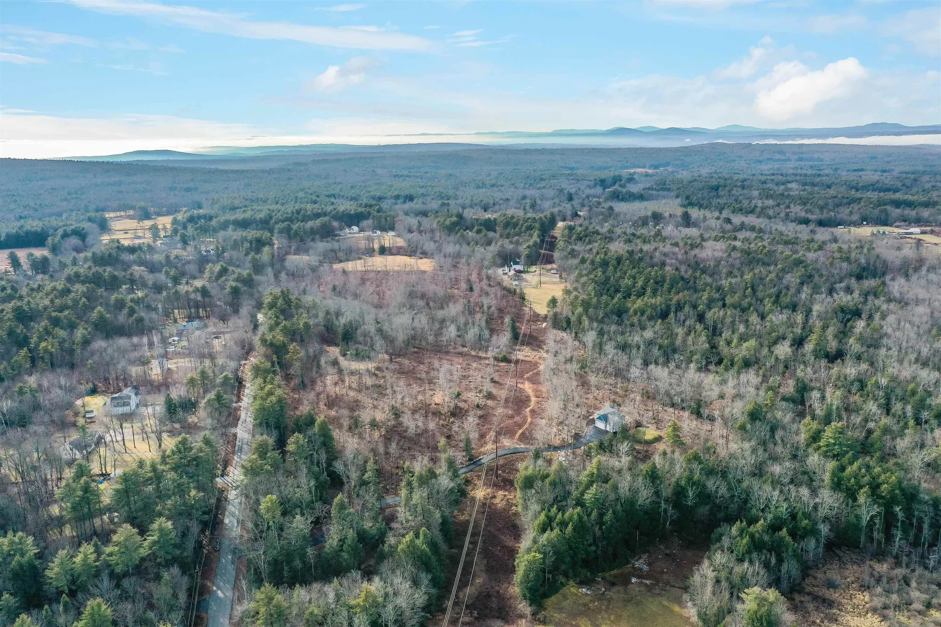 404/91/1a Merrill Road Candia NH 03034