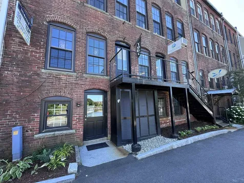 113r Water Street Exeter NH 03833